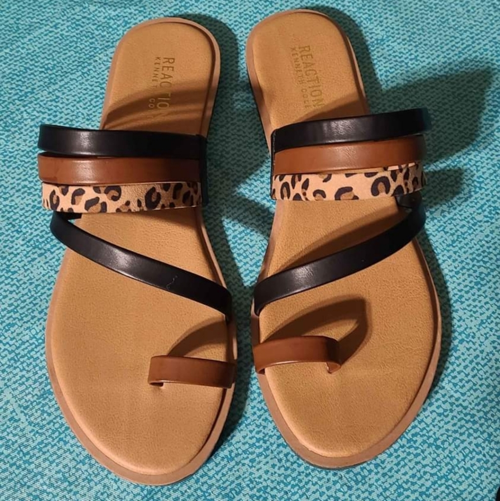 Sandal - Picture 2 of 2